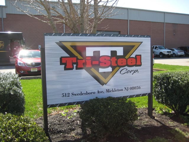 Manufacturing Signs